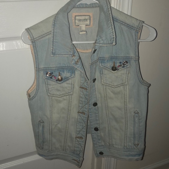 sleeveless denim jacket forever 21